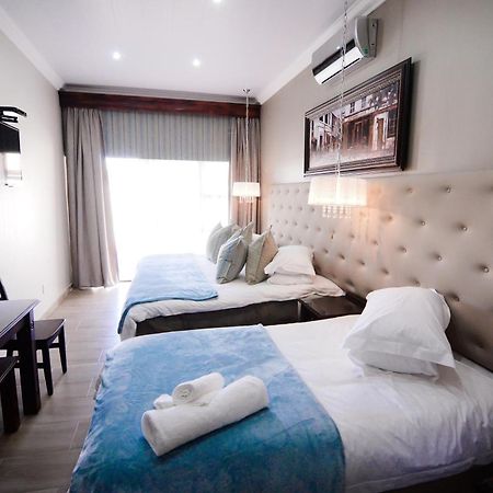 Abella Bed And Breakfast Vryburg Ngoại thất bức ảnh