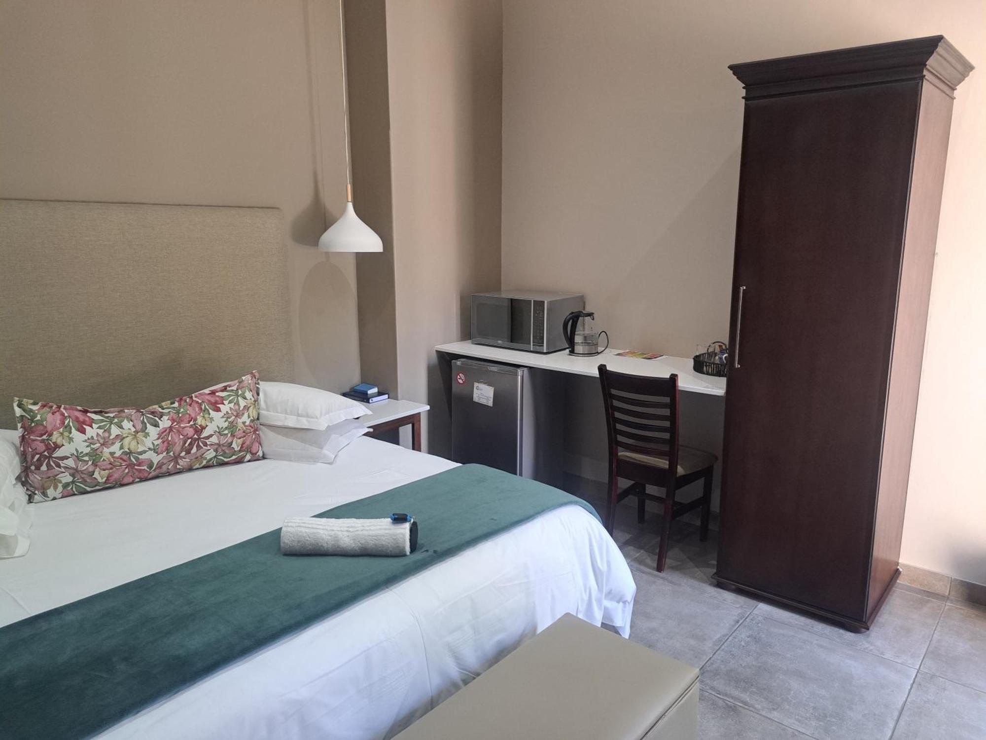 Abella Bed And Breakfast Vryburg Ngoại thất bức ảnh